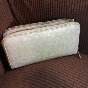 St. John zippy wallet